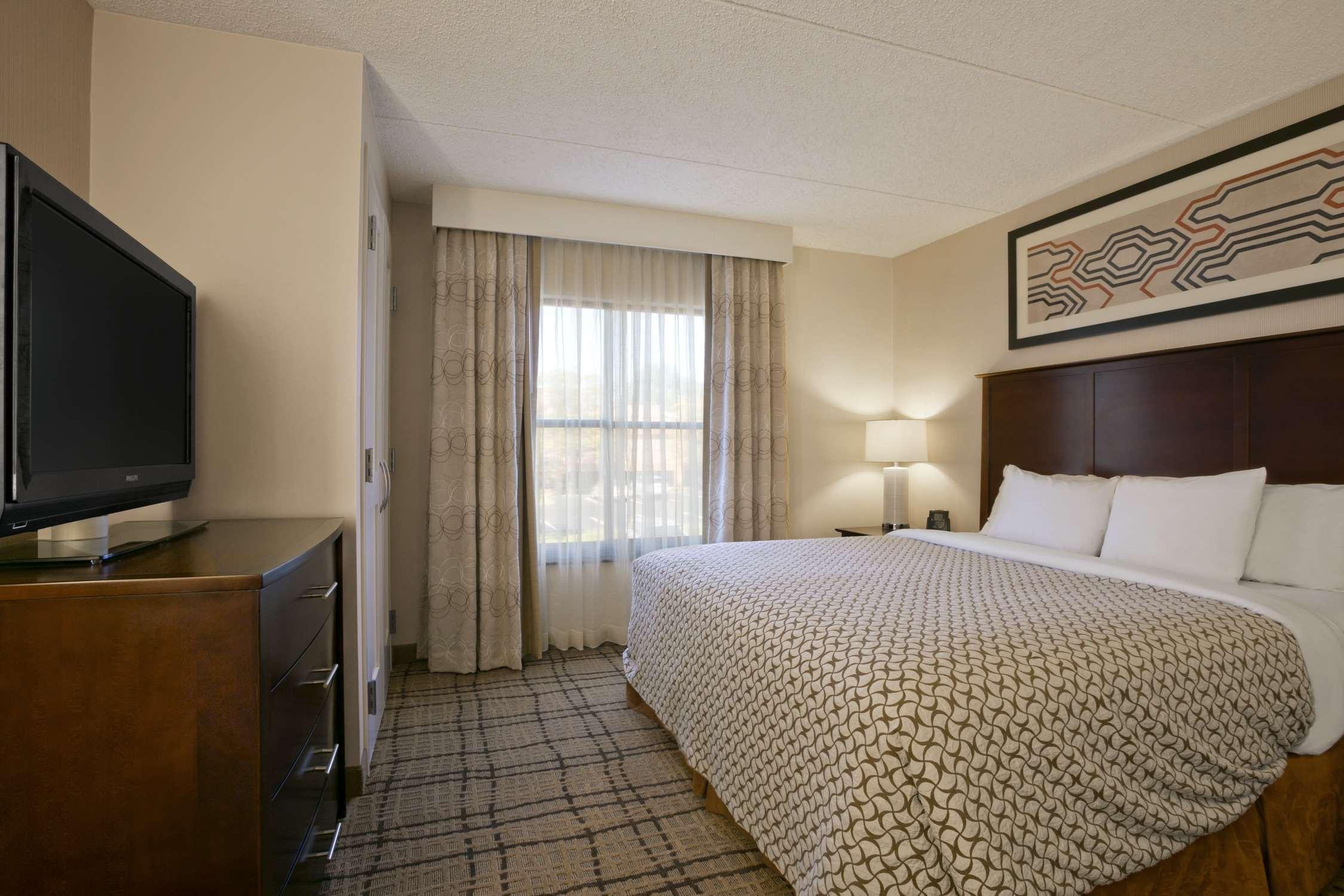 Embassy Suites Cleveland - Beachwood Extérieur photo