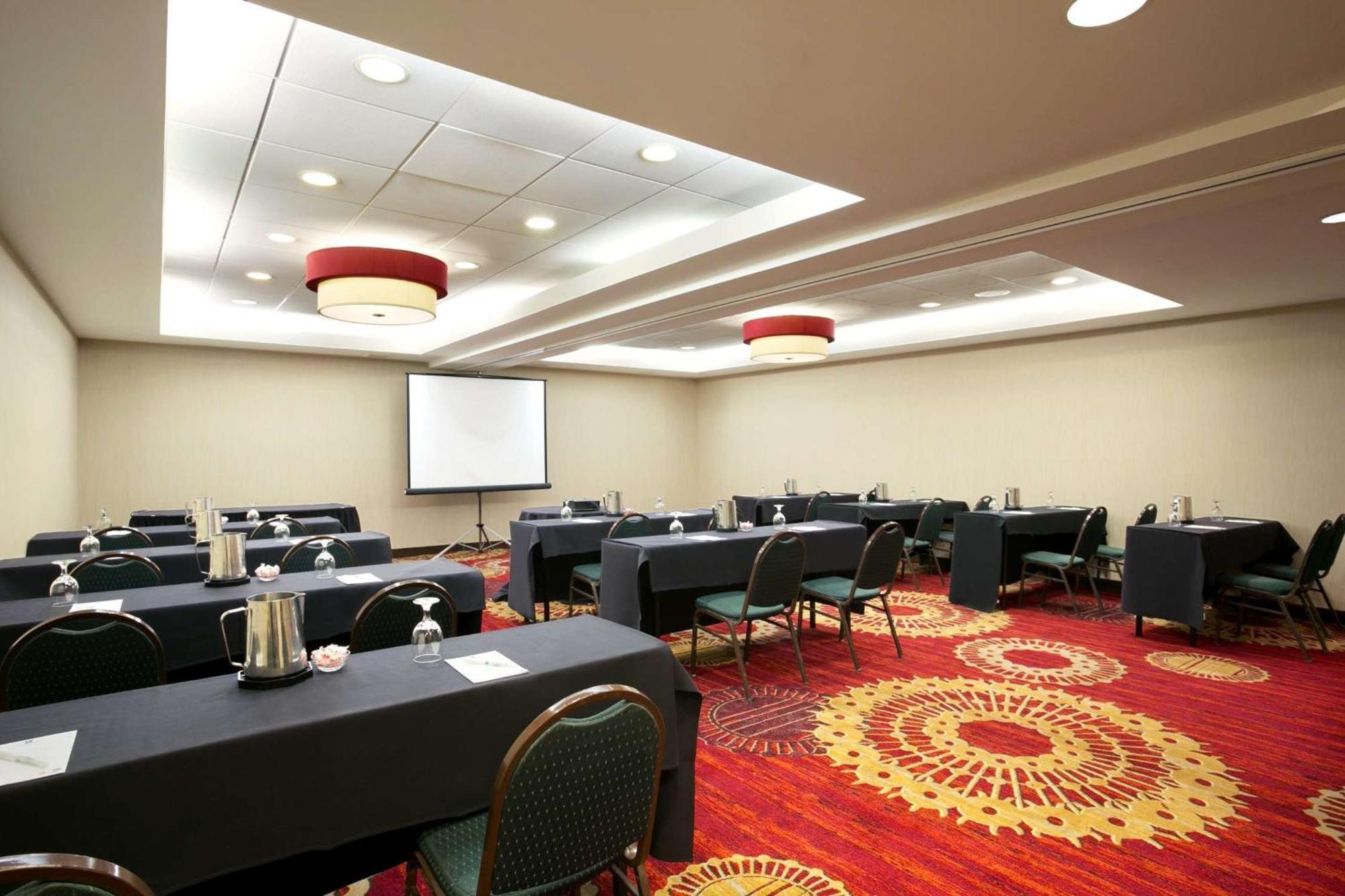 Embassy Suites Cleveland - Beachwood Extérieur photo