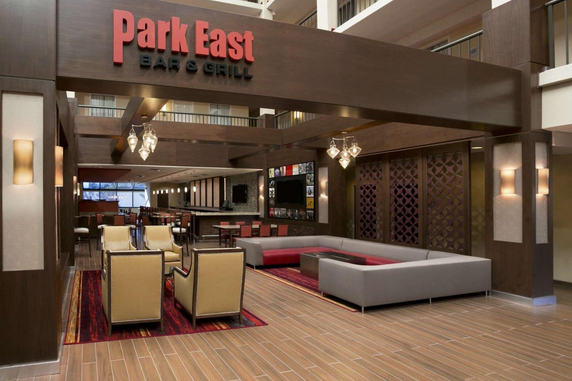 Embassy Suites Cleveland - Beachwood Extérieur photo