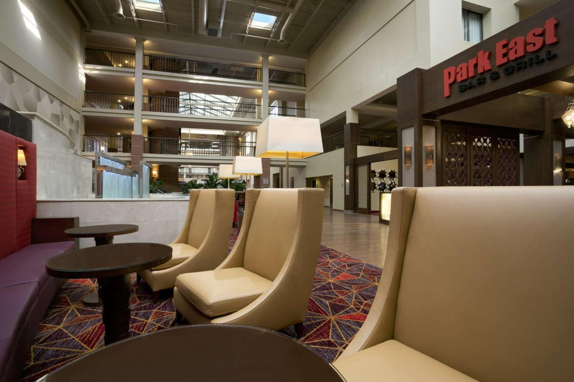 Embassy Suites Cleveland - Beachwood Extérieur photo