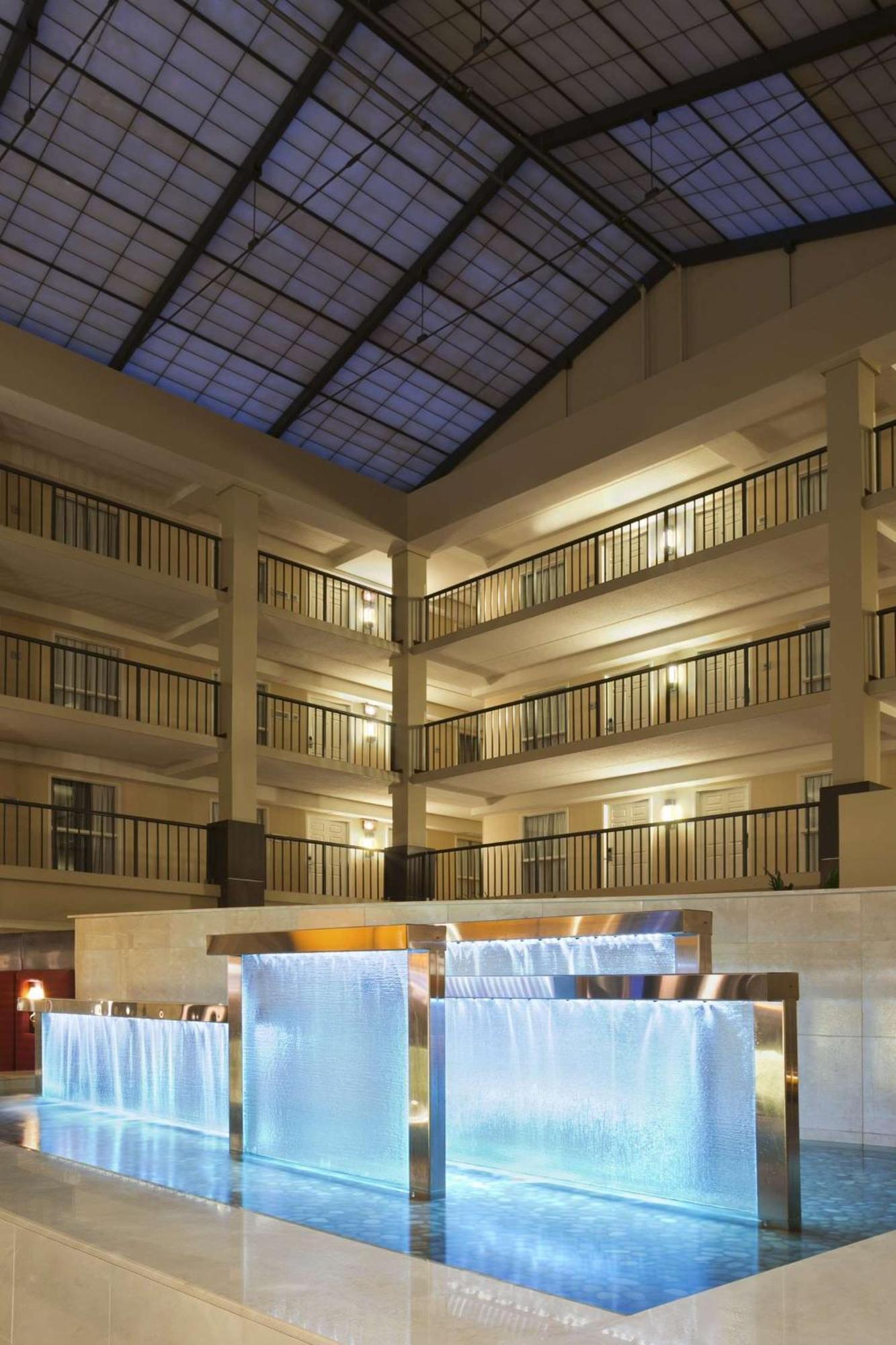 Embassy Suites Cleveland - Beachwood Extérieur photo