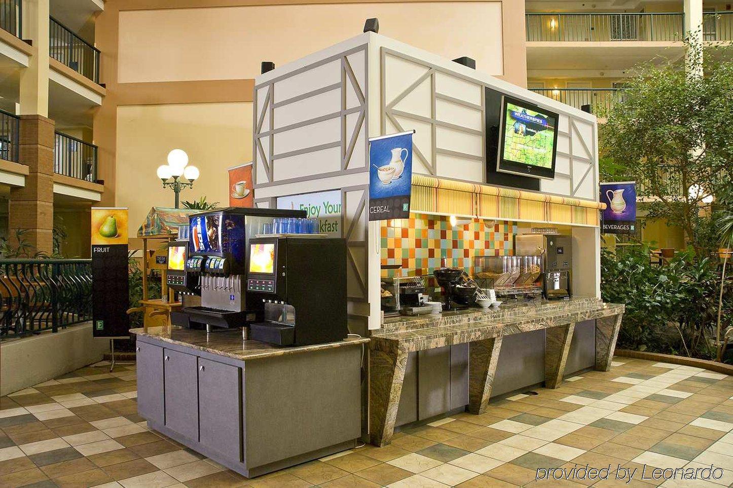 Embassy Suites Cleveland - Beachwood Restaurant photo